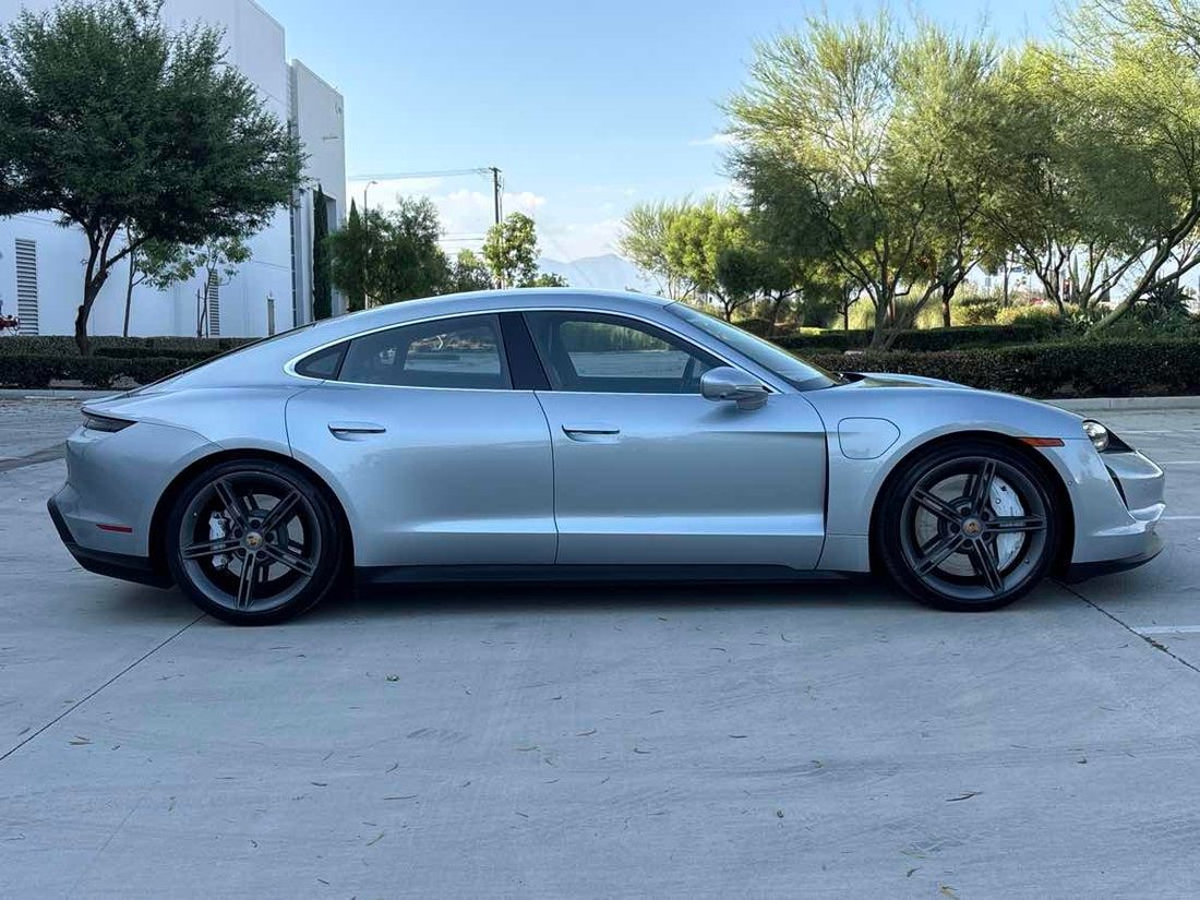 Sedan in Rialto, CA, United States 2 - 18640642