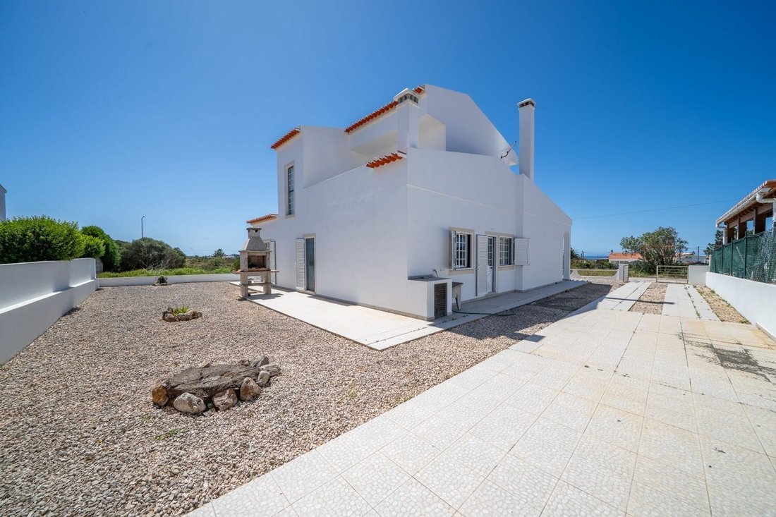 Villa in Aljezur, Algarve, Portugal 3 - 18640768