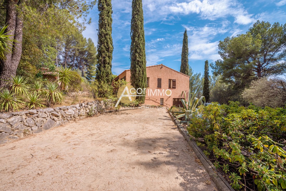 House in La Cadiere-d'Azur, Provence-Alpes-Côte d'Azur, France 1 - 18069856