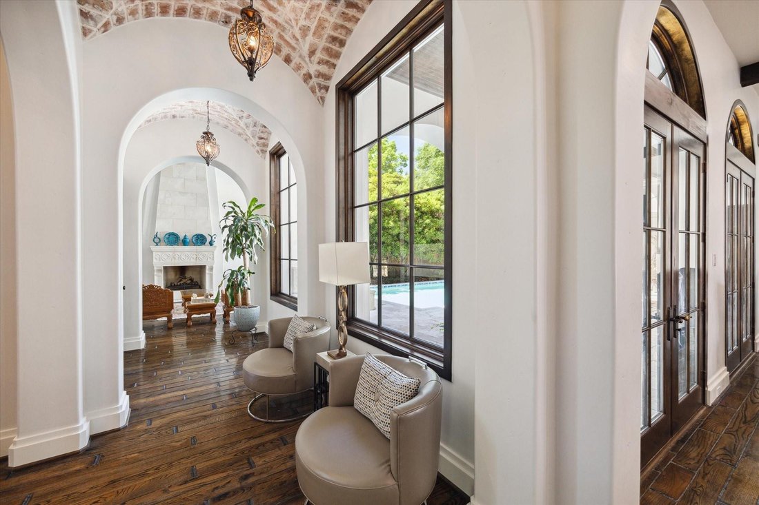 House in Houston, Texas, United States 5 - 18640454