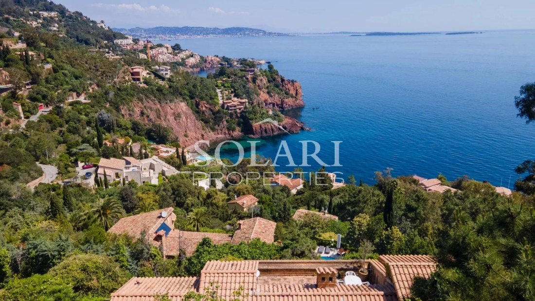 Villa in Théoule-sur-Mer, Provence-Alpes-Côte d'Azur, France 4 - 15664239