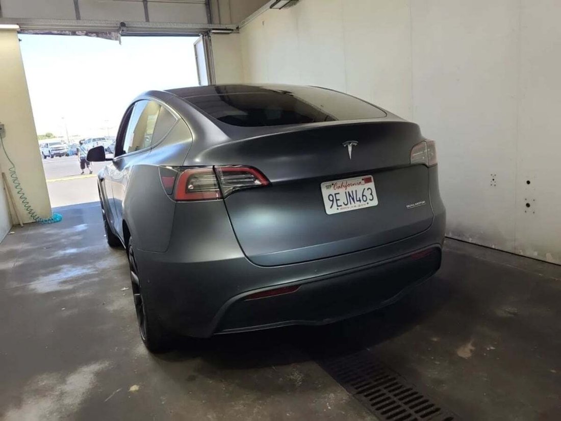 Suv in Newport Beach, CA, United States 3 - 18640656