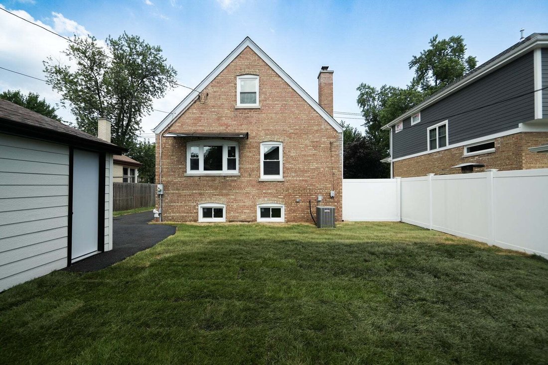 House in Chicago, Illinois, United States 2 - 18640499