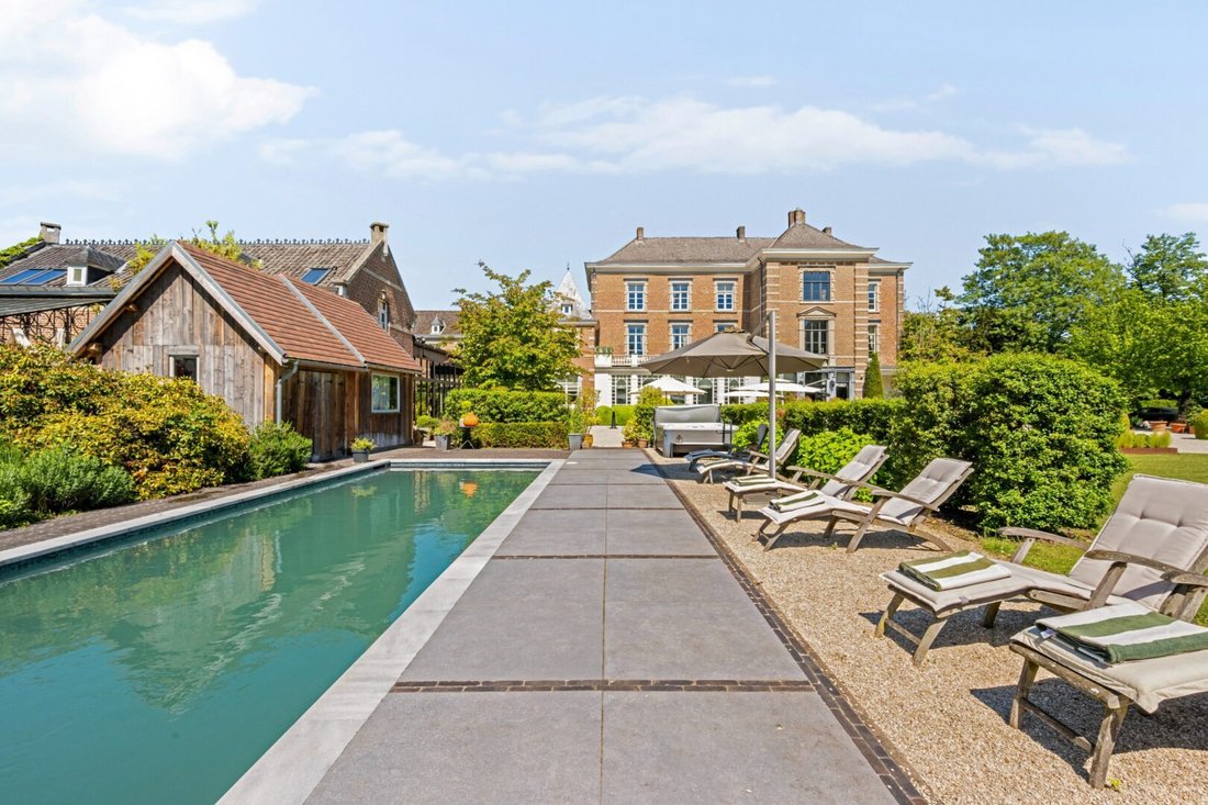Villa in Hasselt, Flanders, Belgium 2 - 18640830