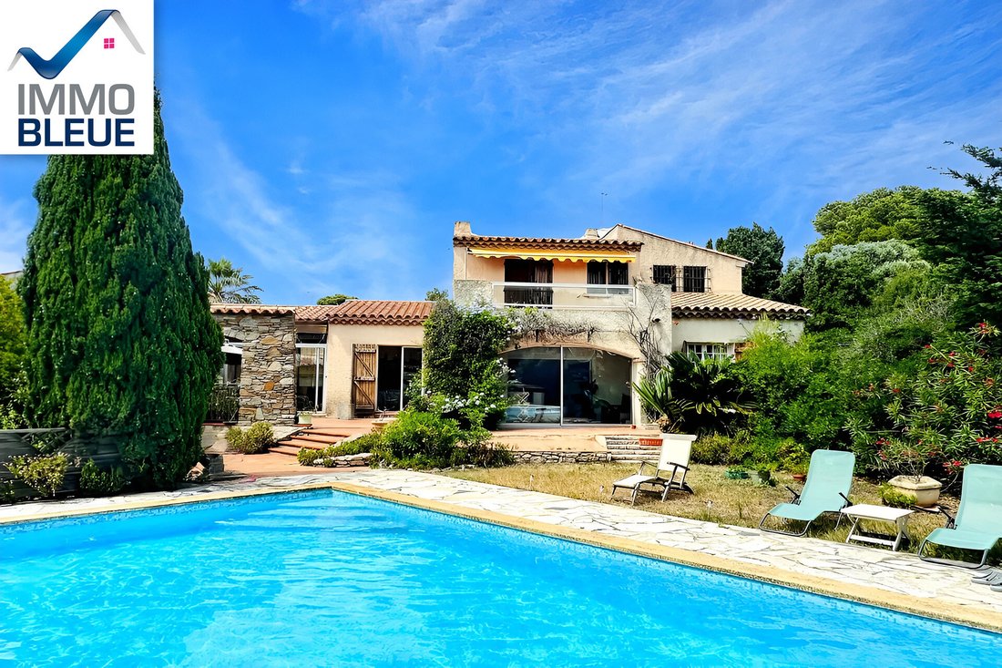 Villa in Le Village-L'Esperon, Sausset-les-Pins, France 1 - 18640653