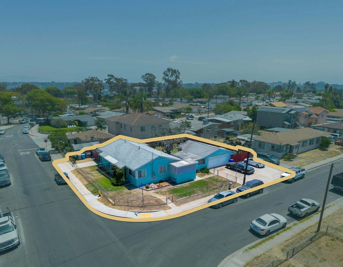 San Diego, California, United States 1 - 18640455
