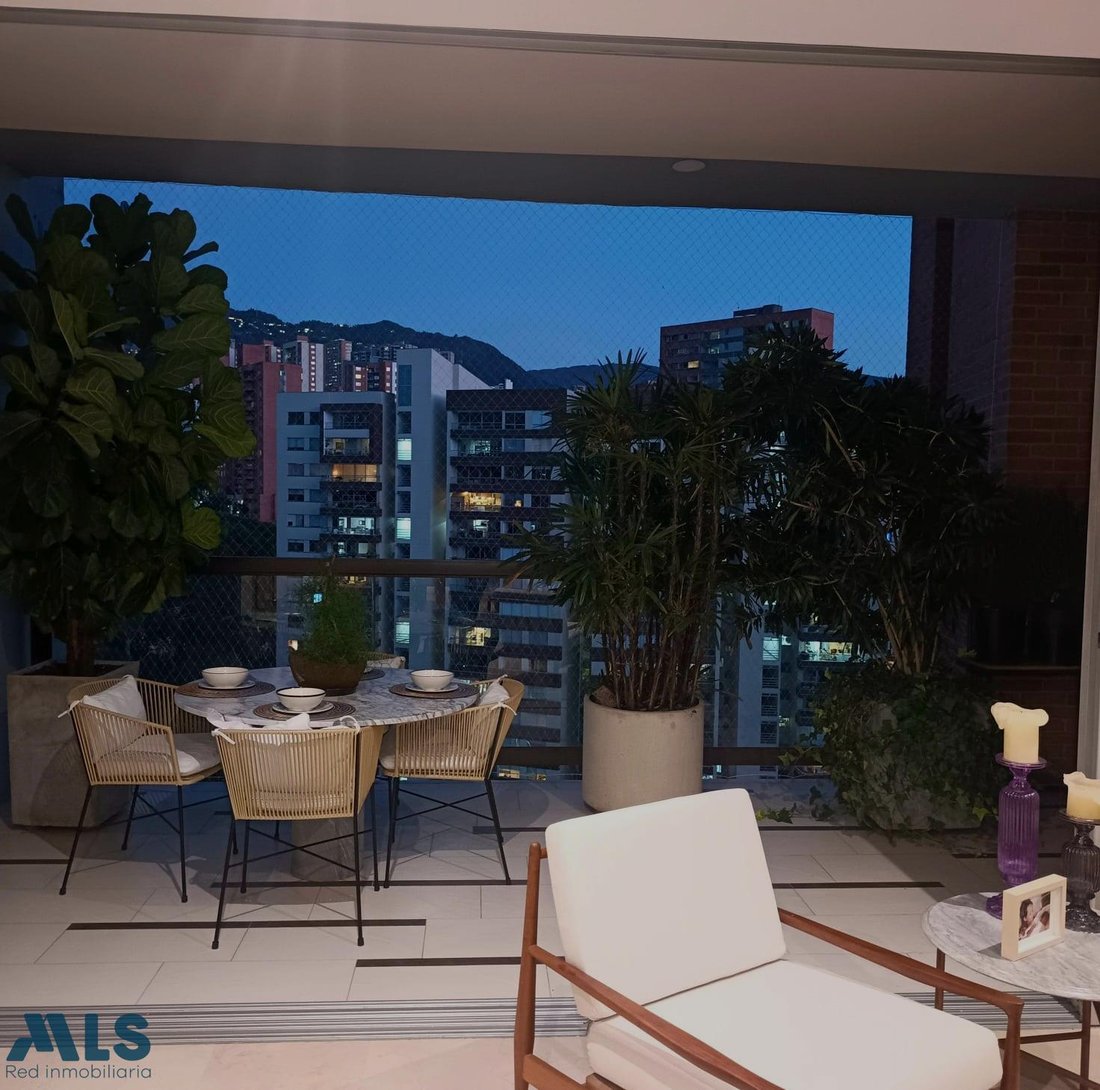 Apartment in Medellín, Antioquia, Colombia 4 - 18640548