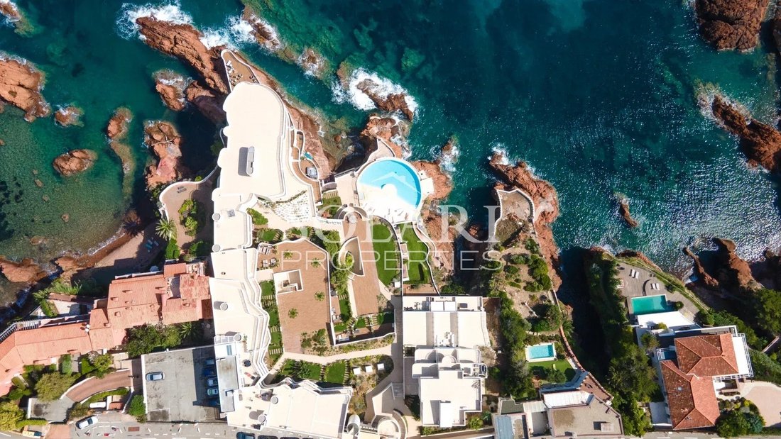 Apartment in Théoule-sur-Mer, Provence-Alpes-Côte d'Azur, France 2 - 16841122