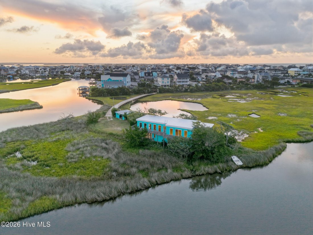 House in Topsail Beach, North Carolina, United States 1 - 18640489