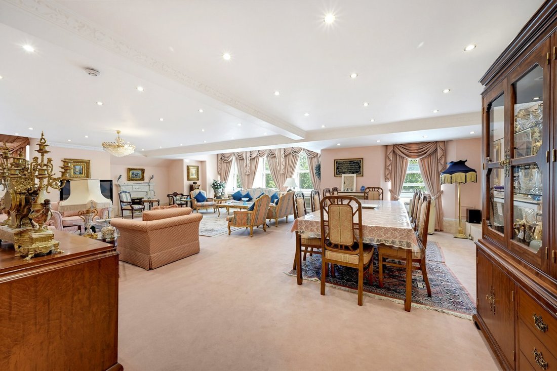 Apartment in Hyde Park, Westminster, England 3 - 18640582