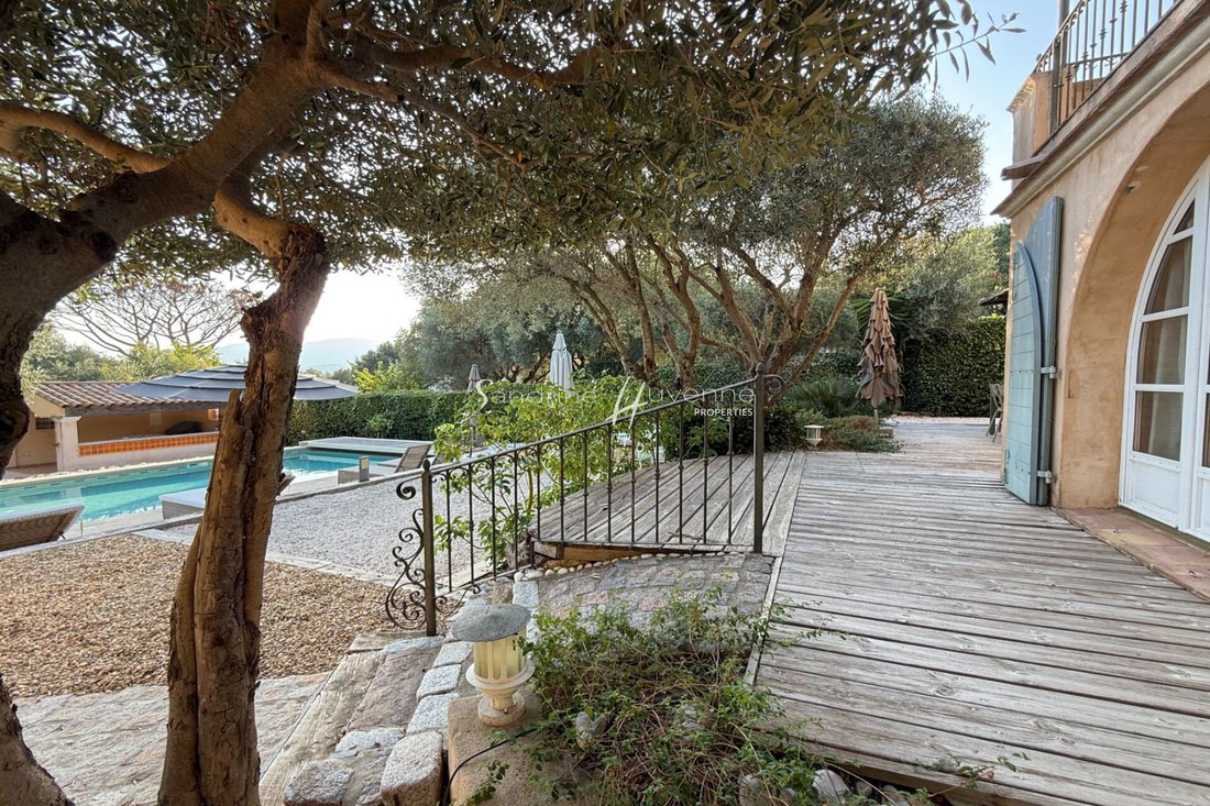 Villa in La Croix-Valmer, Provence-Alpes-Côte d'Azur, France 2 - 18640651