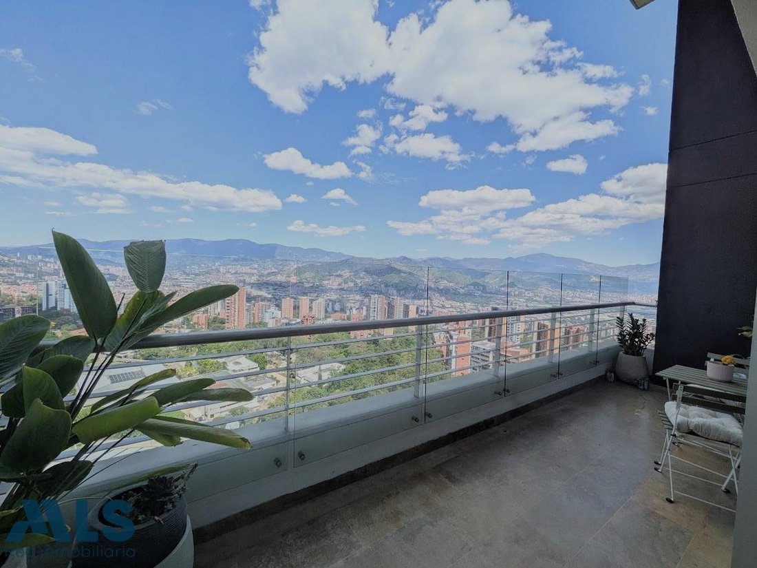Apartment in Medellín, Antioquia, Colombia 4 - 18640545