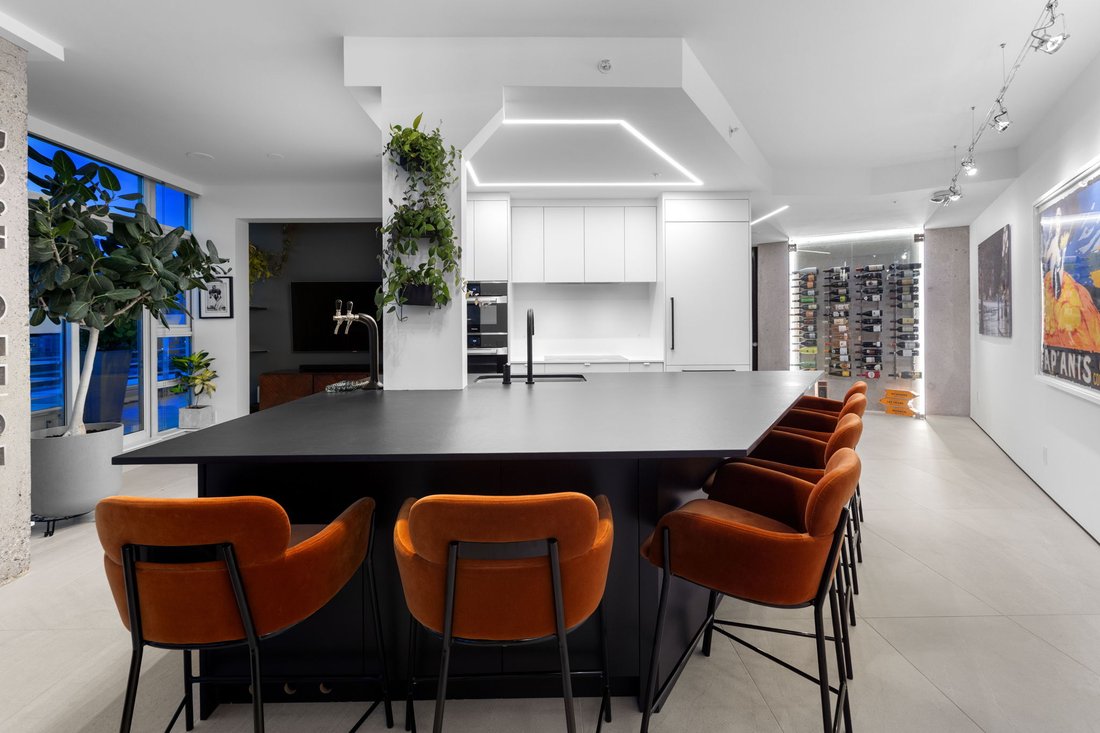 Condo in Vancouver, British Columbia, Canada 2 - 18640840