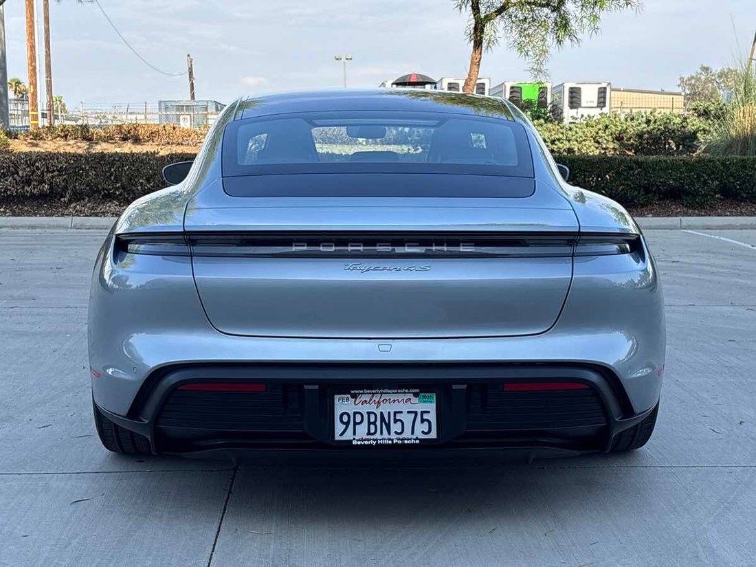 Sedan in Rialto, CA, United States 4 - 18640642
