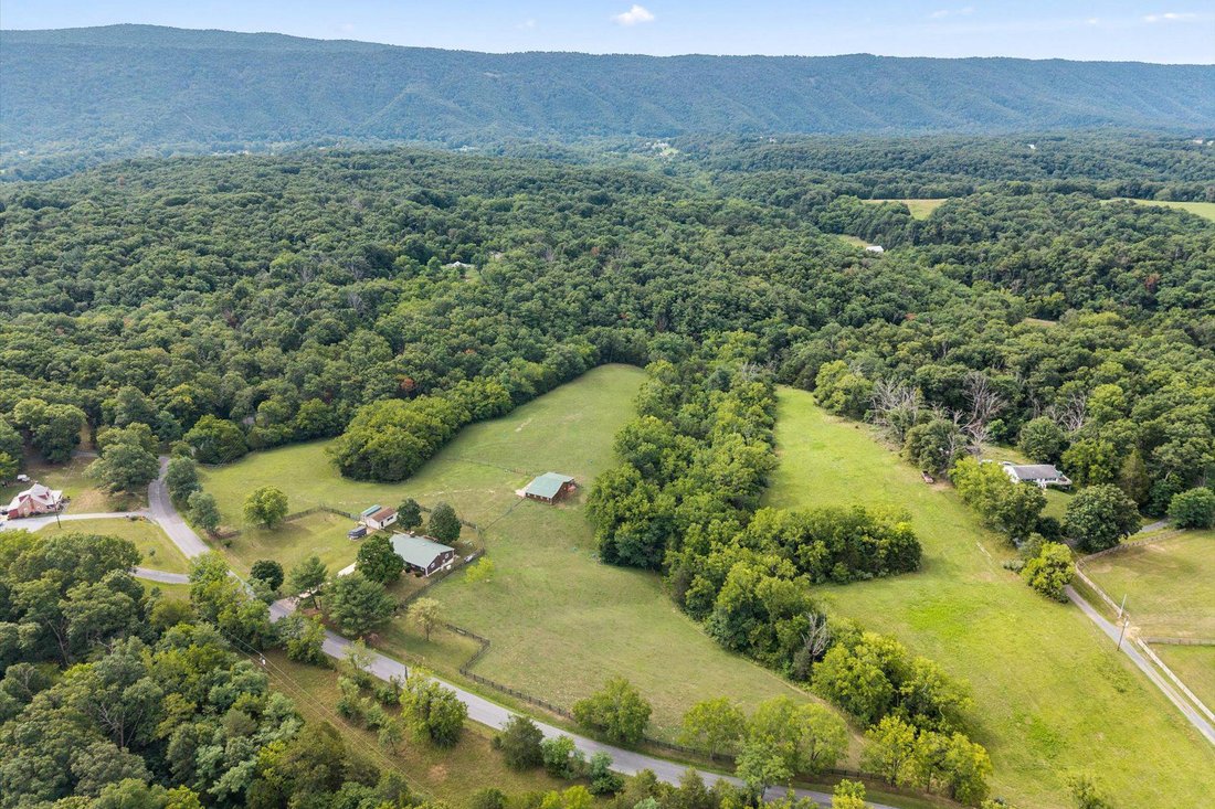 House in Strasburg, Virginia, United States 4 - 18640808