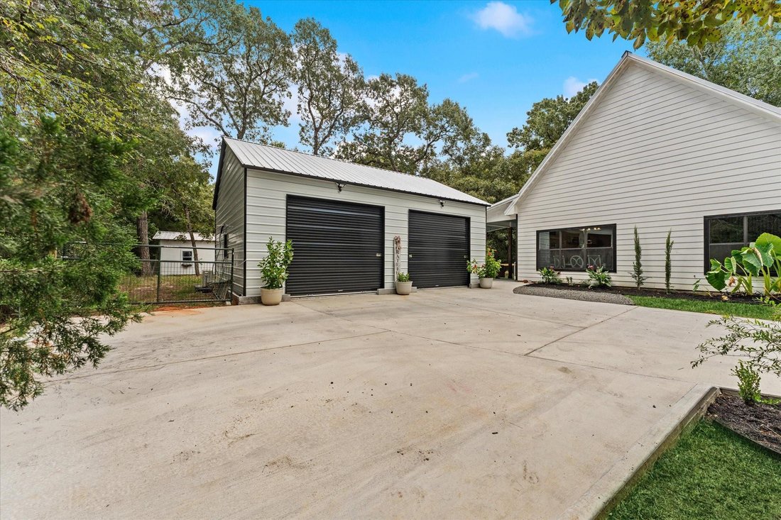 House in Montgomery, Texas, United States 2 - 18640452