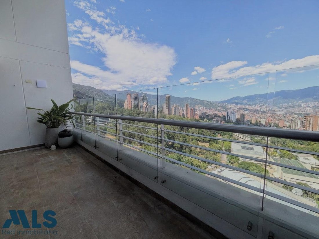 Apartment in Medellín, Antioquia, Colombia 5 - 18640545