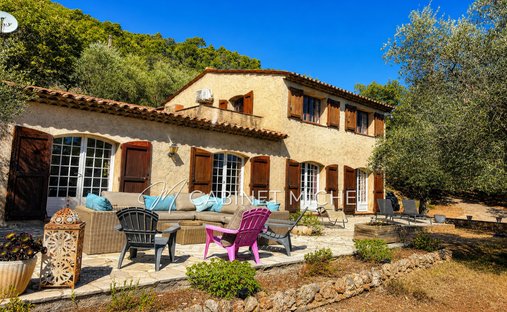 Villa in Spéracèdes, Provence-Alpes-Côte d'Azur, France 1