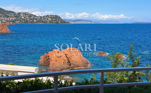 Apartment in Le Dramont-Agay-Anthéor-Le Trayas, Saint-Raphaël, France 1