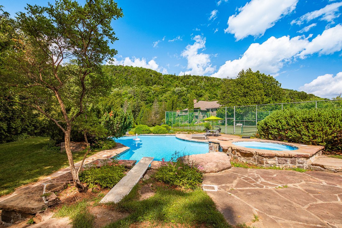 Ivry-sur-le-Lac, Quebec, Canada 5 - 18640531