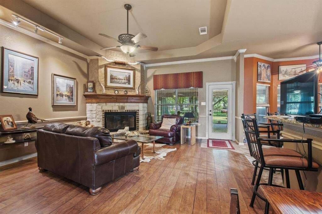 House in Springtown, Texas, United States 5 - 18640505