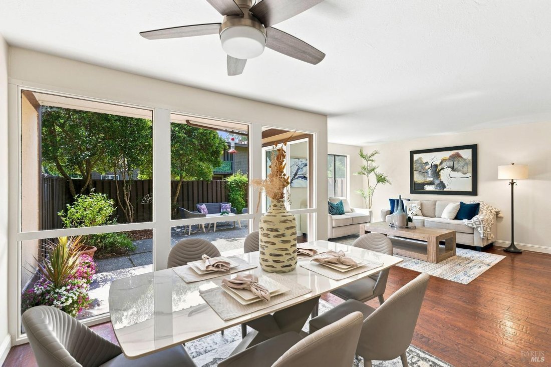 Condo in San Rafael, California, United States 1 - 18640512