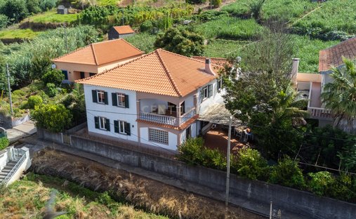 Villa in Canhas, Madeira, Portugal 1