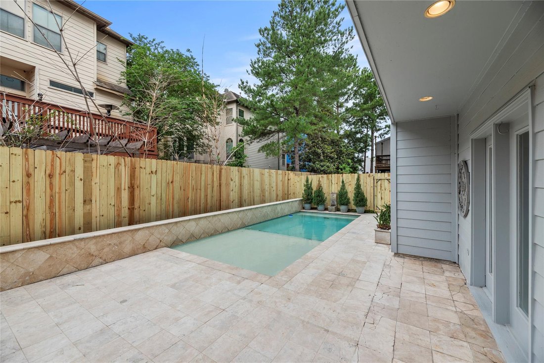 House in Houston, Texas, United States 5 - 18640473