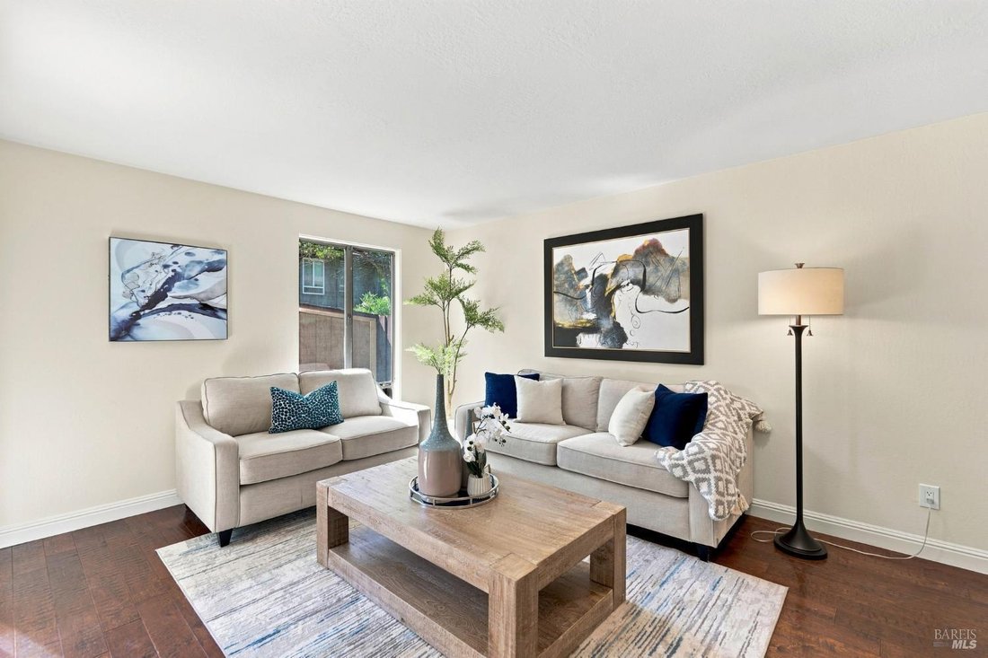 Condo in San Rafael, California, United States 4 - 18640512