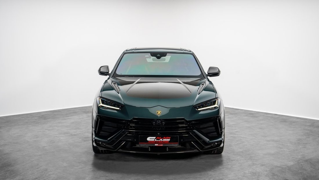 Suv in Dubai, United Arab Emirates 3 - 18641153