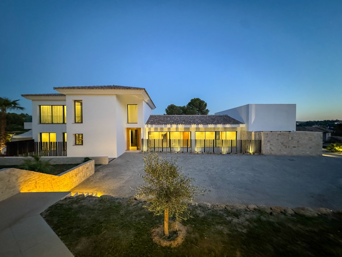 Villa in Sotogrande, San Roque, Andalusia 1 - 18641227