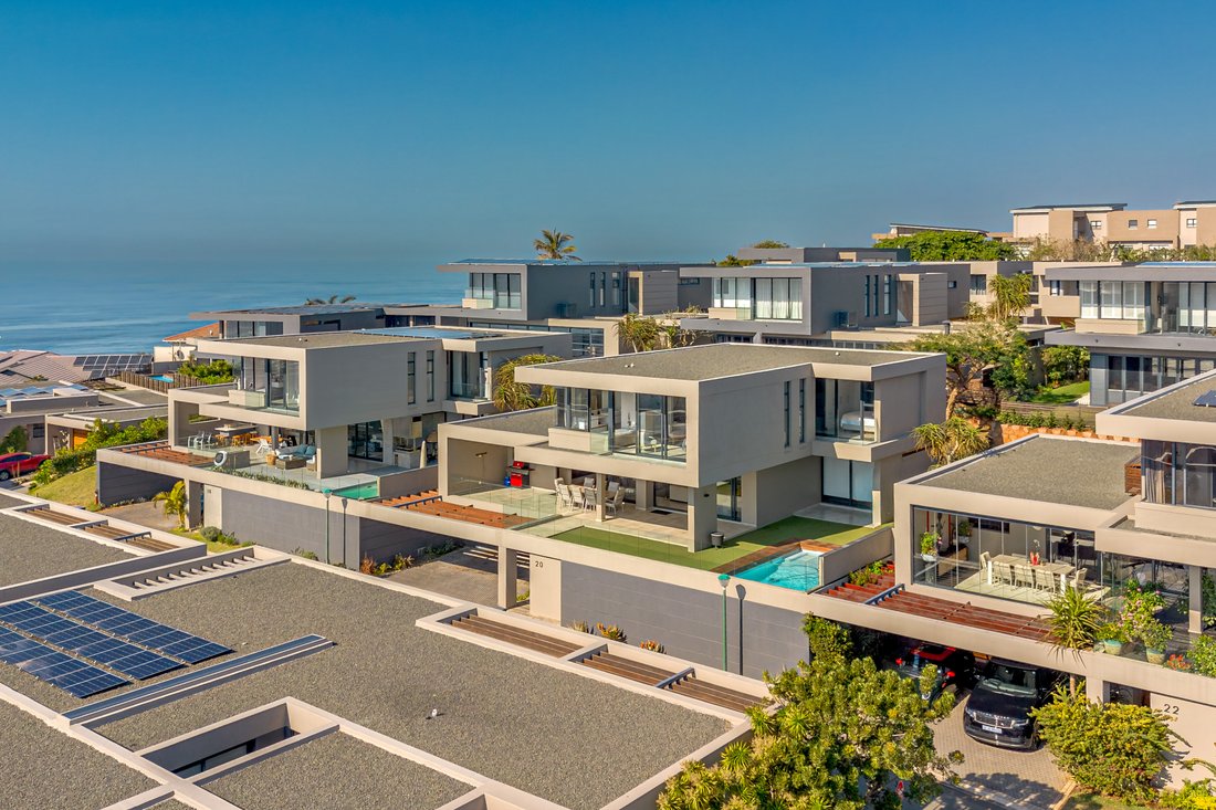 Townhouse in Shaka's Rock, Port Zimbali, KwaZulu-Natal 2 - 18641142