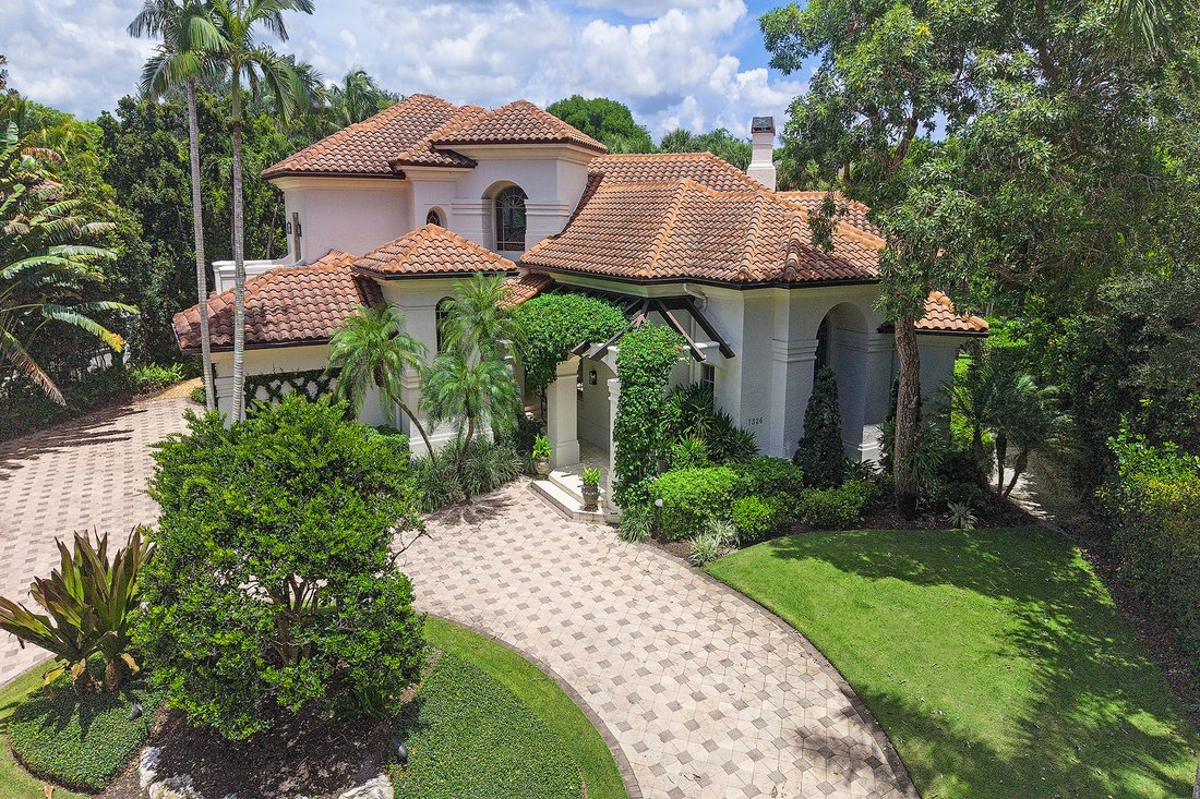House in Naples, Florida, United States 5 - 18641157