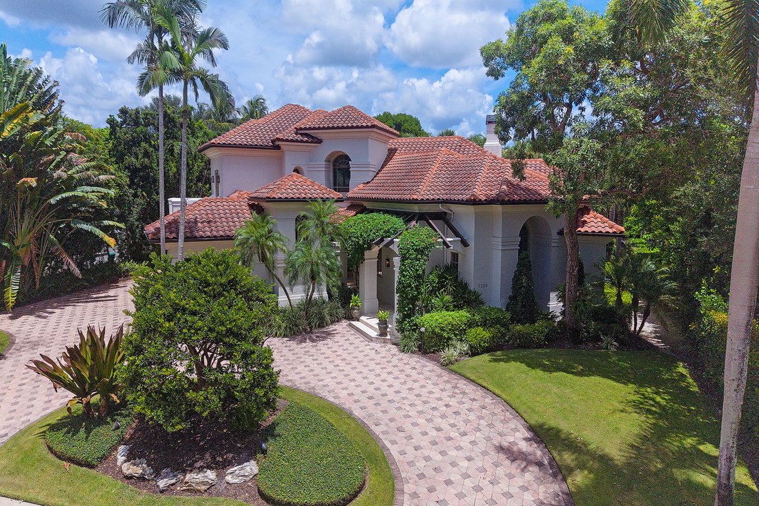 House in Naples, Florida, United States 3 - 18641157