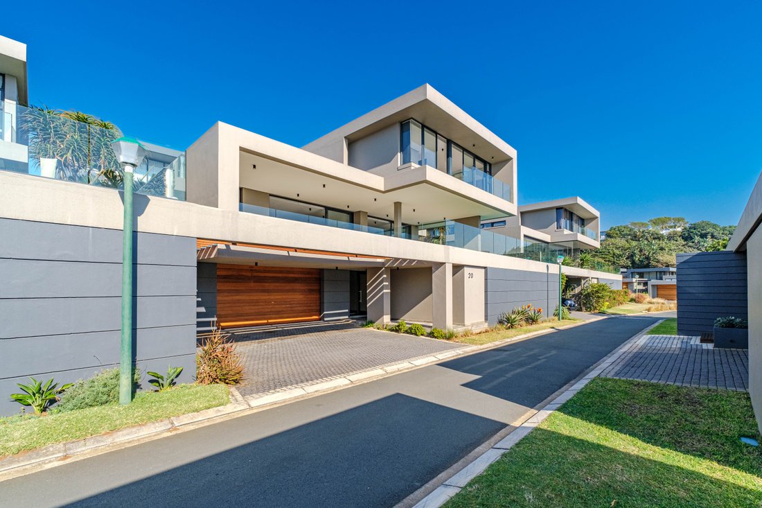 Townhouse in Shaka's Rock, Port Zimbali, KwaZulu-Natal 1 - 18641142