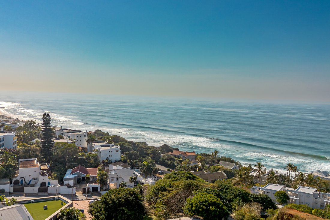 Townhouse in Shaka's Rock, Port Zimbali, KwaZulu-Natal 3 - 18641142
