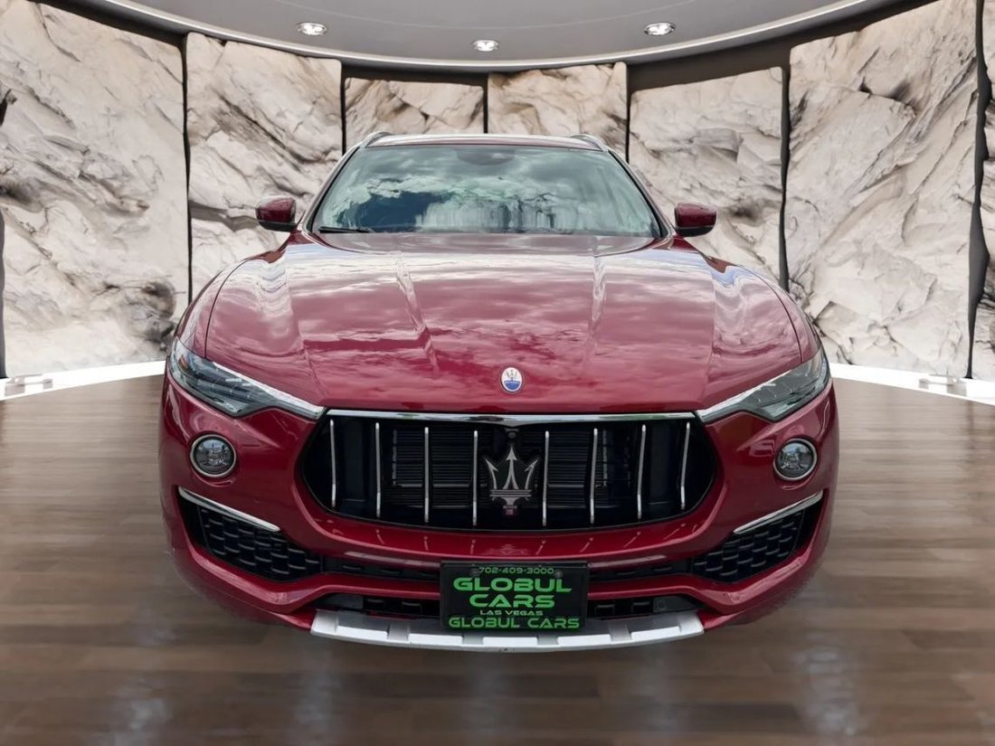 Suv in Las Vegas, NV, United States 3 - 18641110