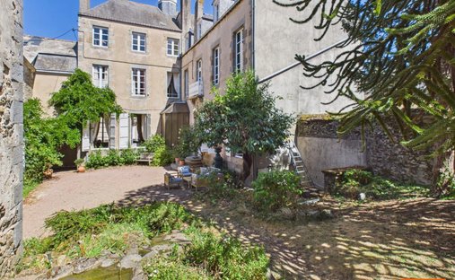 Nord Ouest, Mayenne, France 1