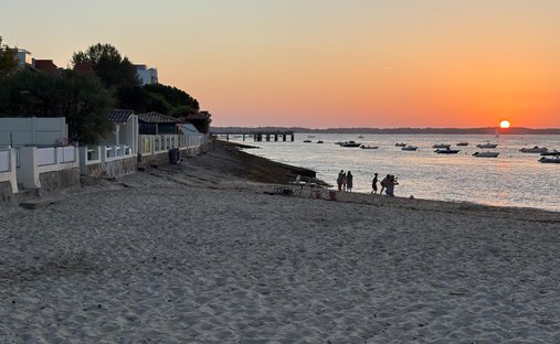 House in Aiguillon, Arcachon, France 1