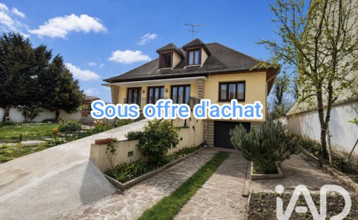 House in Monnet Pre Berson, Villeparisis, France 1