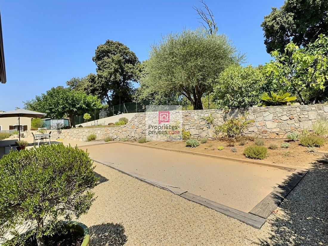 Villa in Vaugines-Les Faisses-Peyrard, Draguignan, France 3 - 18641127