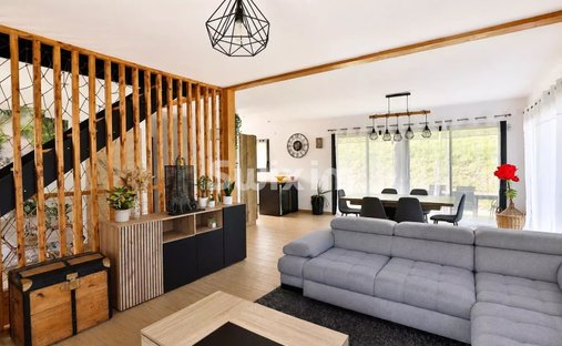 House in Chilly, Auvergne-Rhône-Alpes, France 1