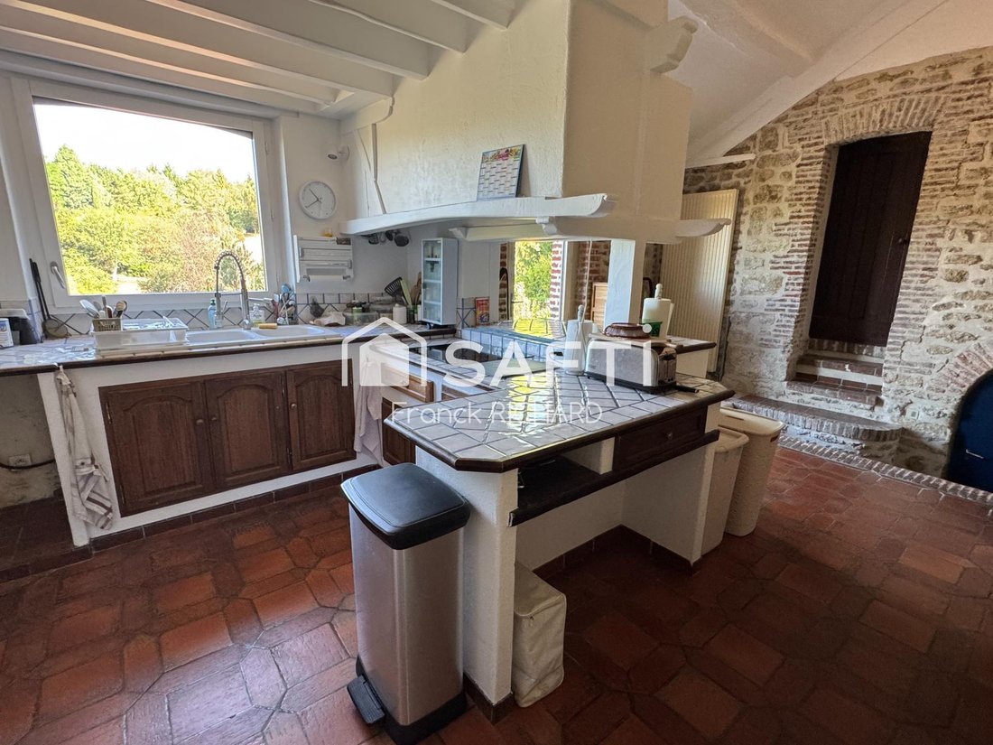 House in Centre Ville, Gournay-en-Bray, France 4 - 18641273