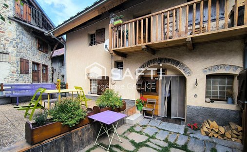 House in Le Monêtier-les-Bains, Provence-Alpes-Côte d'Azur, France 1