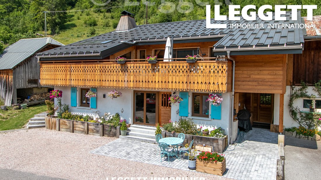 Chalet in La Côte-d'Arbroz, Auvergne-Rhône-Alpes, France 1 - 18613793