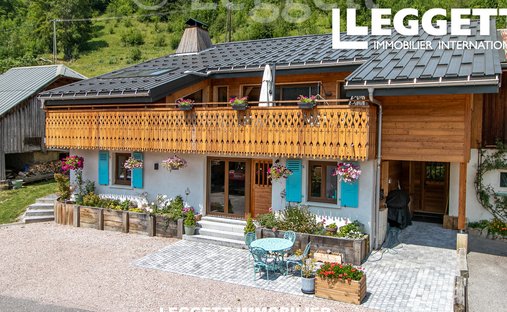 Chalet in La Côte-d'Arbroz, Auvergne-Rhône-Alpes, France 1