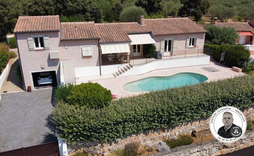 Villa in Vaugines-Les Faisses-Peyrard, Draguignan, France 1