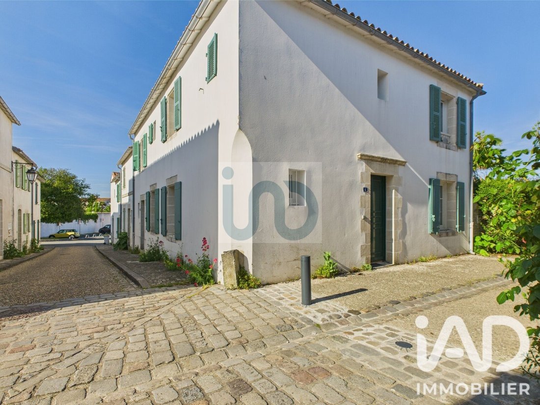 House in Saint-Martin-de-Ré, Nouvelle-Aquitaine, France 1 - 17997629