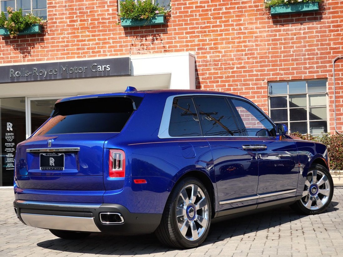 Suv in Beverly Hills, CA, United States 2 - 18640868