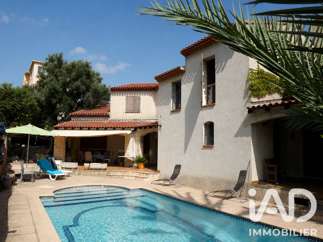 House in Ferrieres et l'Ile, Martigues, France 2 - 18641587